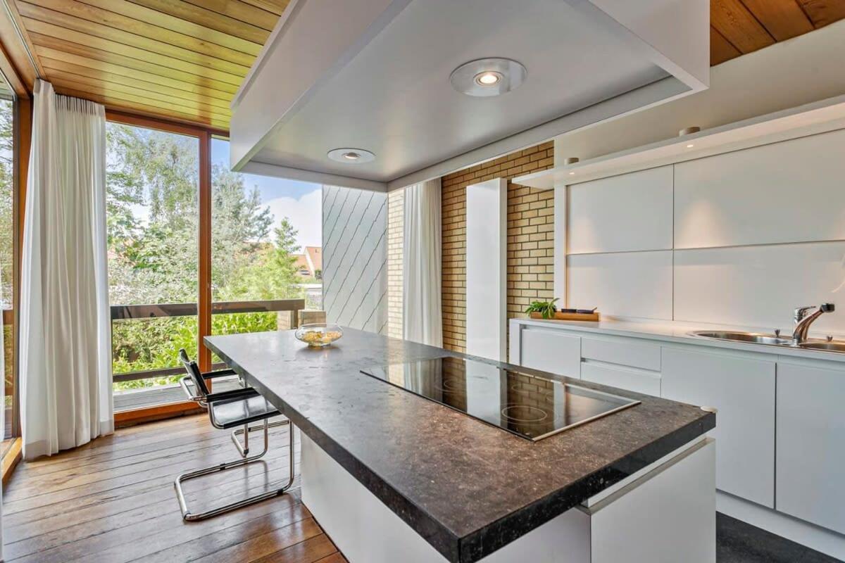 Huswell - Modernist Design House With Garden Near The Beach オステンド エクステリア 写真